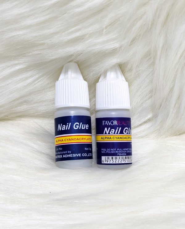 NAIL GLUE