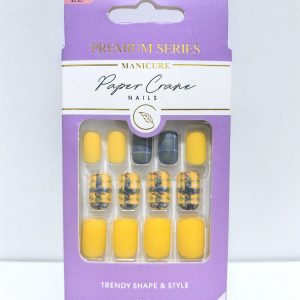 STYLISH PAPER CRANE NAILS