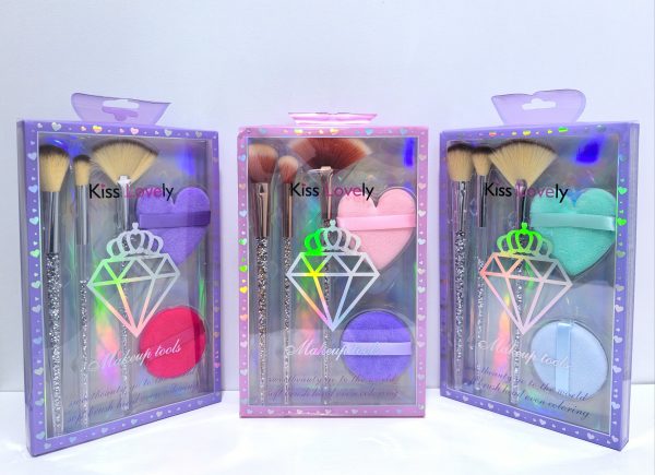 KISS LOVELY MAKE-UP TOOLS