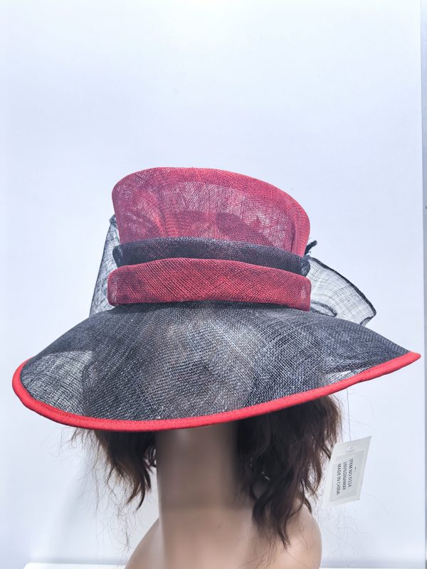 FASCINATOR HAT