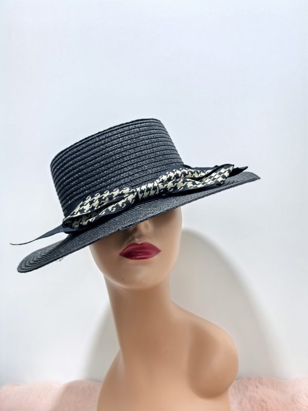 FLAT TOP STRAW HAT WITH BOW