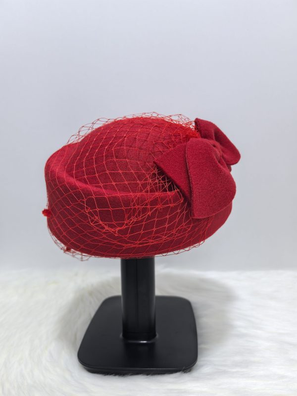 Women's Vintage British Style Bowler Hat With Net Yarn