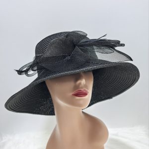 LADIES’ HAT