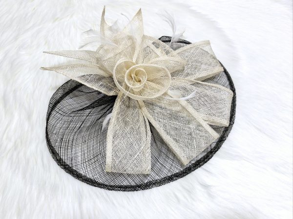 FASCINATOR HAT