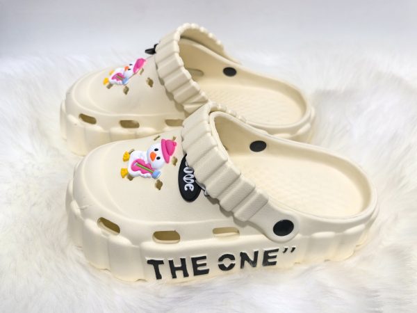 STYLISH CLOGS