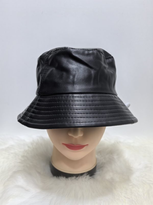 TRENDY STYLED BUCKET HAT